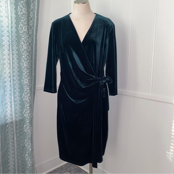 Anne Klein green velvet dress wrap v neck 16 - Picture 4 of 6